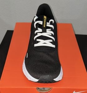 Brand New Men's Nike shoes.